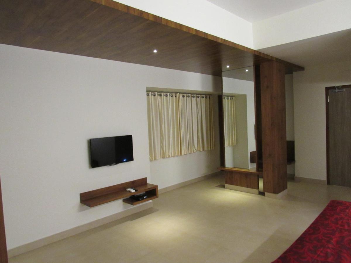 מלון חסן Palguni Residency מראה חיצוני תמונה